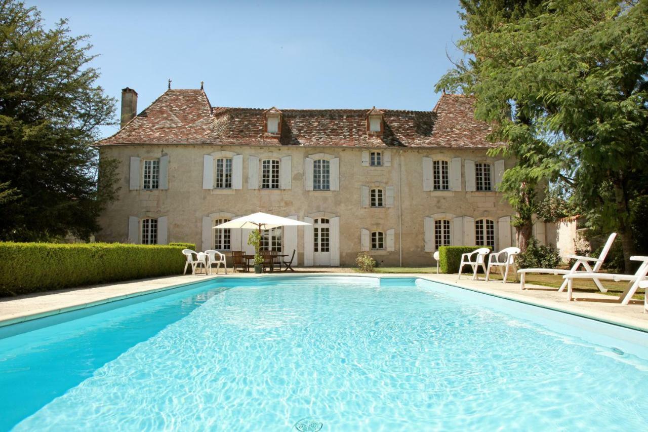 Chateau La Gentilhommiere Du Puits Notre-Dame 30 Rue De L'Eglise 24110 Saint Leon Sur L'Isle Exterior photo